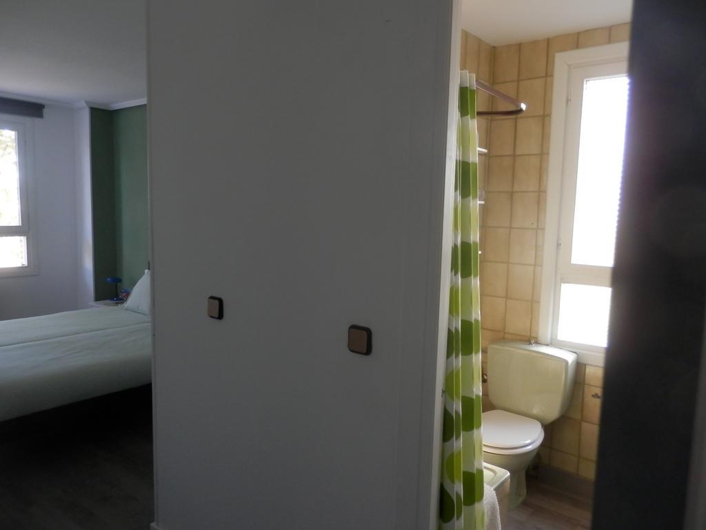 H.A.N.D Surf Hostel Langre  Rom bilde